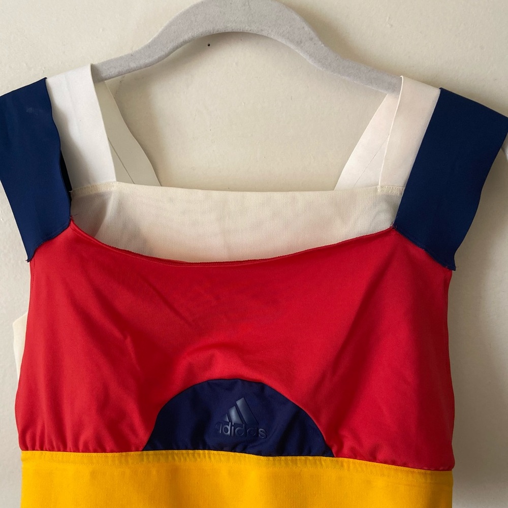 Adidas bra Pharrell Wiliams series Size L